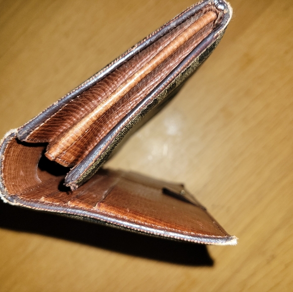 FENDI Zucca Wallet - Picture 8 of 15